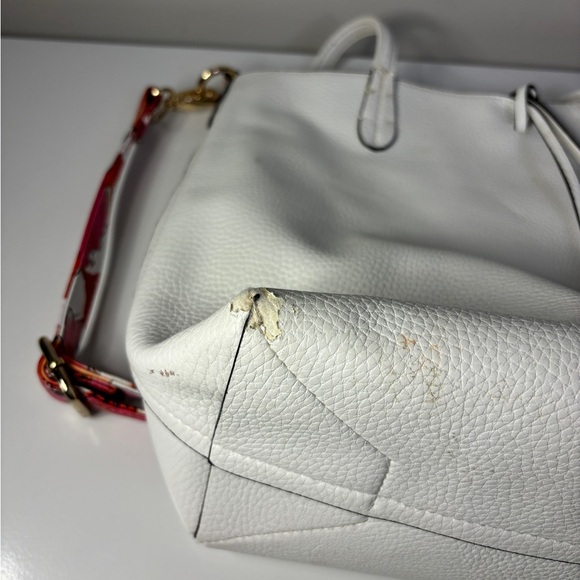 Imoshion Reversible White & Floral Vegan Leather Bag and Pouch - Picture 2 of 6